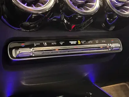 Photo 12 Mercedes GLB 200 d AMG Line