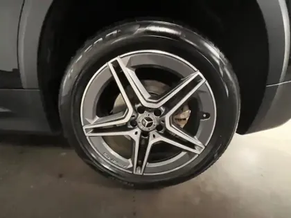 Photo 8 Mercedes GLB 200 d AMG Line