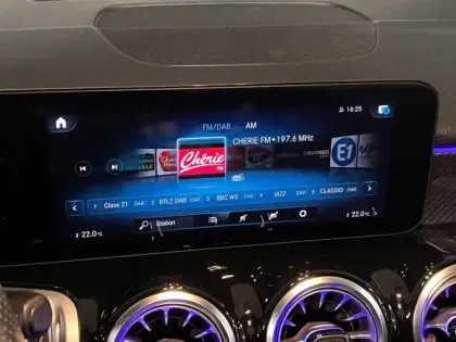 Photo 20 Mercedes GLB 200 d AMG Line