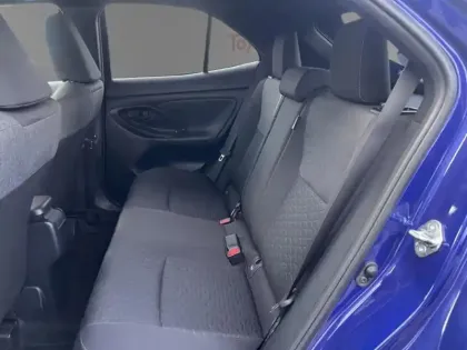 Photo 12 Toyota Yaris Hybrid 2WD Design Cargo