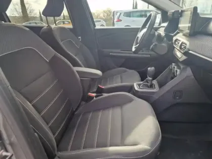 Photo 12 Dacia Jogger 7 Places Extreme Hybrid 140