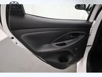 Photo 19 Toyota Yaris Hybride 116h Dynamic