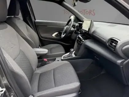 Photo 8 Toyota Yaris 1.5 HYBRID 116H DESIGN AUTO