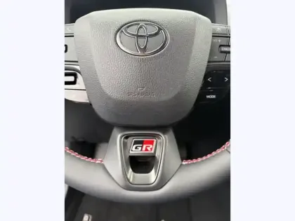 Photo 22 Toyota C-HR 1.8 Hybride 140 GR Sport Pack Techno + HYBR