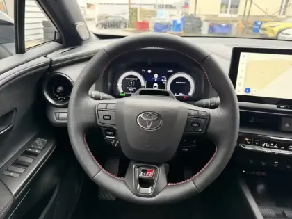 Photo 11 Toyota C-HR 1.8 Hybride 140 GR Sport Pack Techno + HYBR