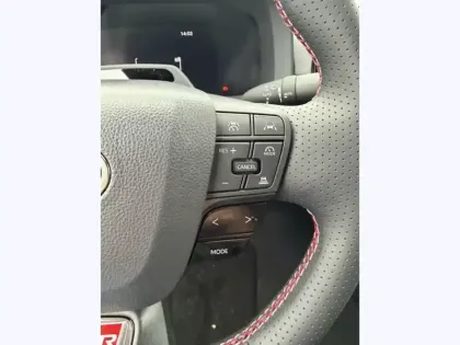 Photo 21 Toyota C-HR 1.8 Hybride 140 GR Sport Pack Techno + HYBR