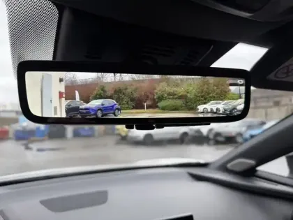 Photo 20 Toyota C-HR 1.8 Hybride 140 GR Sport Pack Techno + HYBR