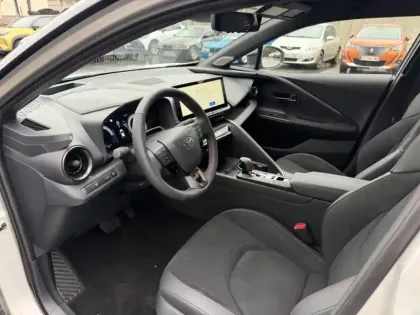 Photo 8 Toyota C-HR 1.8 Hybride 140 GR Sport Pack Techno + HYBR