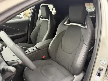 Photo 9 Toyota C-HR 1.8 Hybride 140 GR Sport Pack Techno + HYBR