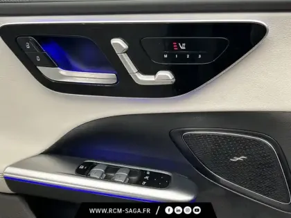 Photo 18 Mercedes Classe C Gén. V (S206) Ph1 AMG Line 5