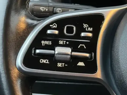 Photo 18 Mercedes GLA 250 e Progressive Line