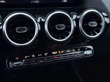 Photo 26 Mercedes GLA 250 e Progressive Line