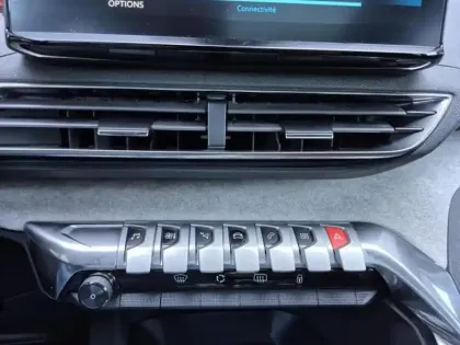 Photo 10 Peugeot 3008  1.2 PureTech 130ch S&S GT EAT8