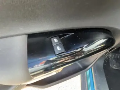 Photo 11 Citroën C4  Cactus PureTech 110ch S&S Shine E6.d