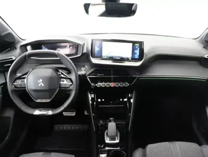 Photo 8 Peugeot 208  e- 136ch GT