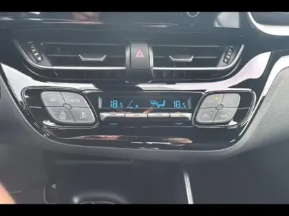 Photo 13 Toyota C-HR  1.8 Hybride 122ch Dynamic MY23