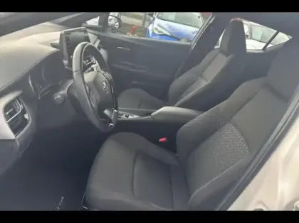 Photo 9 Toyota C-HR  1.8 Hybride 122ch Dynamic MY23