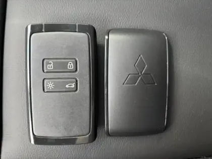 Photo 10 Mitsubishi Grandis  1.8 MPI HEV 158ch Instyle