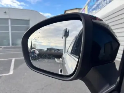 Photo 12 Mitsubishi Grandis  1.8 MPI HEV 158ch Instyle