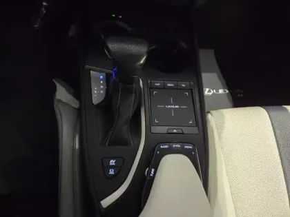 Photo 7 Lexus UX  250h 2WD F SPORT Executive MY21