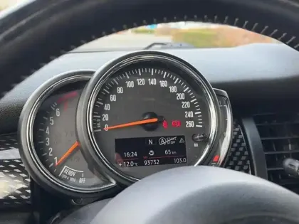 Photo 10 Mini Mini Cabrio Cooper S 192ch