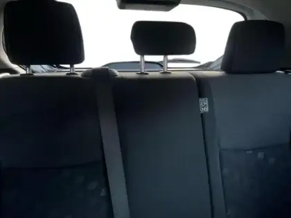 Photo 9 Toyota Yaris  116h Design Pack Confort  5p MY25