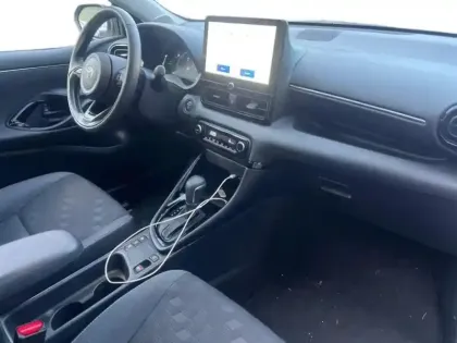 Photo 8 Toyota Yaris  116h Design Pack Confort  5p MY25