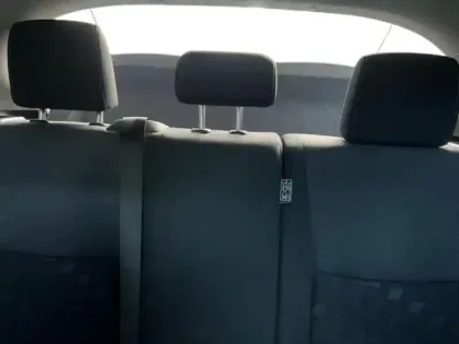 Photo 13 Toyota Yaris  116h Design Pack Confort  5p MY25