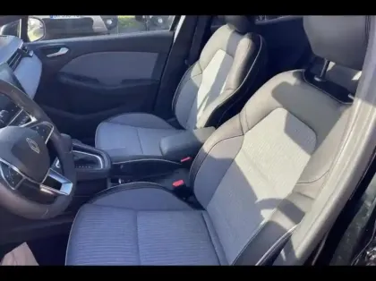 Photo 9 Renault Clio  1.6 E-Tech 145ch full hybrid Techno - 24