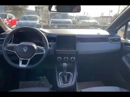 Photo 8 Renault Clio  1.6 E-Tech 145ch full hybrid Techno - 24