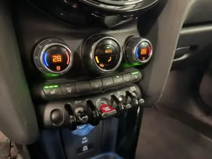 Photo 14 Mini Mini  5 Portes Cooper 136ch Edition Premium BVA7