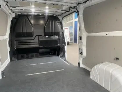 Photo 10 Ford Custom Gén. II Ph1 Limited 1