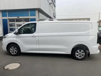 Photo 7 Ford Custom Gén. II Ph1 Limited 1