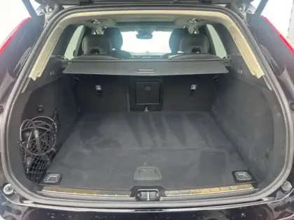 Photo 9 Volvo Xc60  T6 Hybride Rechargeable 253 + 145ch Ultra Style Dark Geartronic 8 AWD