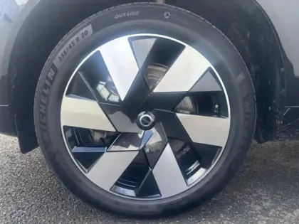 Photo 10 Volvo Xc60  T6 Hybride Rechargeable 253 + 145ch Ultra Style Dark Geartronic 8 AWD