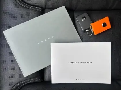 Photo 12 Volvo Xc60  T6 Hybride Rechargeable 253 + 145ch Ultra Style Dark Geartronic 8 AWD