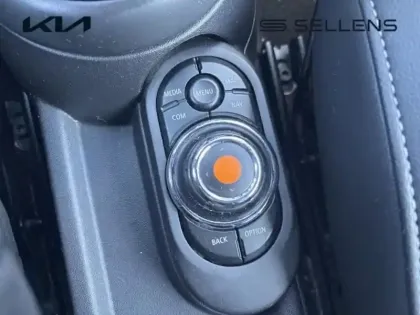 Photo 9 Mini Mini Cabrio Cooper 136ch Edition Greenwich BVA7 Euro6d-T