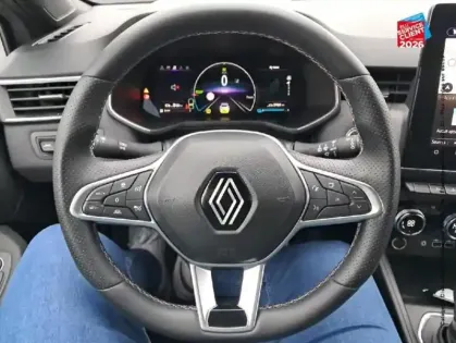 Photo 11 Renault Clio  1.6 E-Tech 145ch full hybrid esprit Alpine