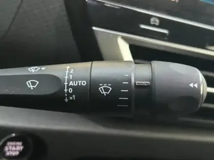 Photo 11 Citroën C4  130ch S&S Shine EAT8