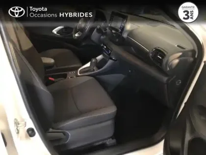 Photo 20 Toyota Yaris  116h Dynamic 5p MY22