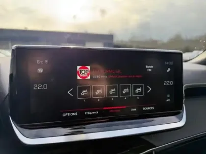 Photo 14 Peugeot 2008  1.2 PureTech 130ch S&S GT EAT8