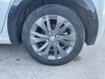 Photo 7 Peugeot 208  e- 136ch Active Business