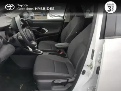 Photo 10 Toyota Yaris  116h Design 5p