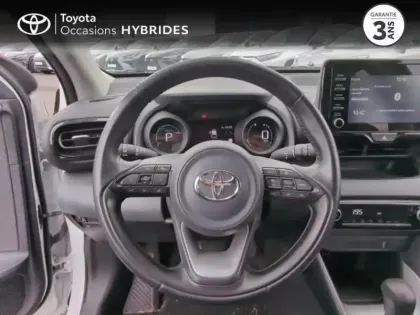 Photo 8 Toyota Yaris  116h Design 5p