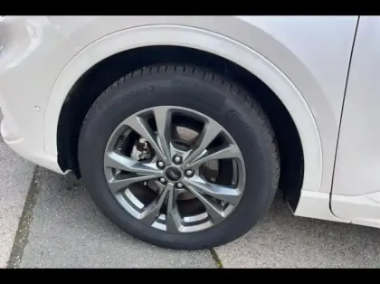 Photo 13 Ford Kuga  2.5 Duratec 190ch FHEV E85 ST-Line BVA