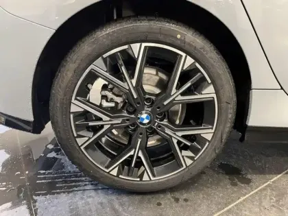 Photo 7 BMW Serie 1 Série 1 116A 122ch M Sport Design DKG7