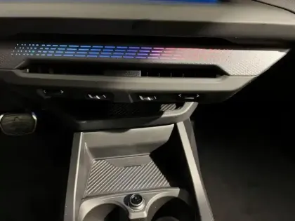 Photo 14 BMW Serie 1 Série 1 116A 122ch M Sport Design DKG7