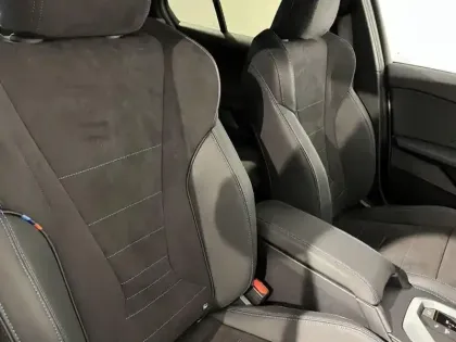 Photo 8 BMW Serie 1 Série 1 116A 122ch M Sport Design DKG7