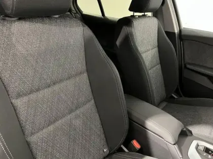 Photo 8 BMW Serie 1 Série 1 116A 122ch M Sport Design DKG7