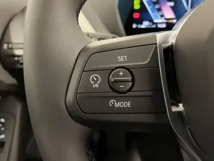 Photo 12 BMW Serie 1 Série 1 116A 122ch M Sport Design DKG7